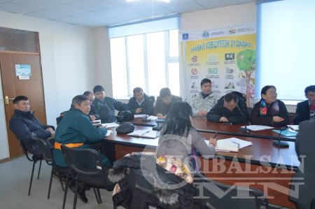 Баяндун сумын ИТХ-ын төлөөлөгчид тулгамдаж буй асуудлаар хэлэлцэв