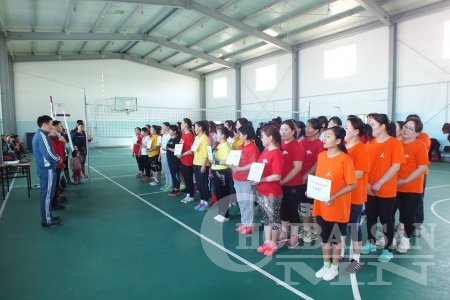 Дашбалбар сумын эмэгтэйчүүдийн аварга шалгаруулах Волейболын тэмцээн зохион ...