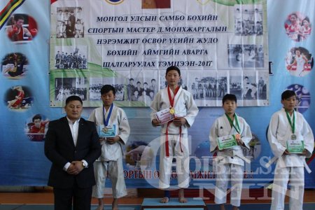 Спортын мастер Д.Мөнхжаргалын нэрэмжит өсвөр үеийн жудо бөхийн тэмцээн боллоо /фото мэдээ/