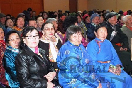  Дорнод аймгийн "Эгшиглэнт аялгуу" хамтлаг Дашбалбар суманд уран бүтээлийн тоглолт  хийв