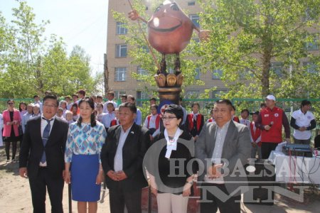 Хүндэт Доноруудад зориулсан хөшөөний нээлтийн арга хэмжээ боллоо