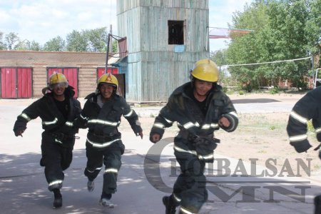 Аймгийн Онцгой байдлын 4-р салааны хамт олон тэргүүн байр эзэллээ