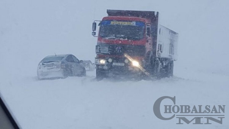 ОБЕГ: Жолооч нарыг хүчтэй салхи шуурганы үед замд гарахгүй байхыг анхааруул ...