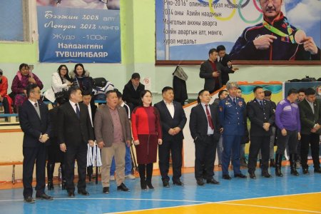 Аймгийн аварга шалгаруулах Гар бөмбөгийн тэмцээнд Чулуунхороот сум тэргүүлжээ
