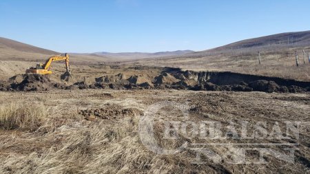 Баяндун сумын Түргэн багийн нутаг Дөч голд хууль бусаар алт олборлож байгаа Буга Сага ХХК-ийн сүйтгэсэн газар