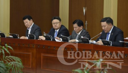 30 ЖИЛИЙН ХУГАЦААТАЙ, ЖИЛИЙН ХОЁР ХУВИЙН ХҮҮТЭЙ ЗЭЭЛИЙН ТӨСЛИЙГ ЗӨВШИЛЦӨХИЙГ ДЭМЖИВ