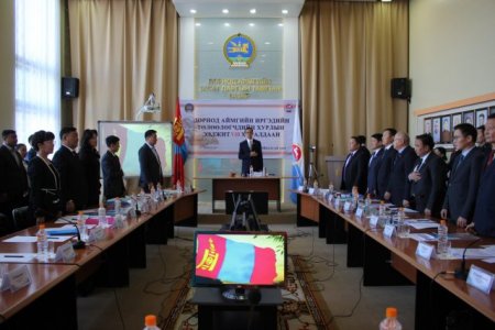 Аймгийн Иргэдийн Төлөөлөгчдийн Хурлын ээлжит 8 дугаар хуралдаан