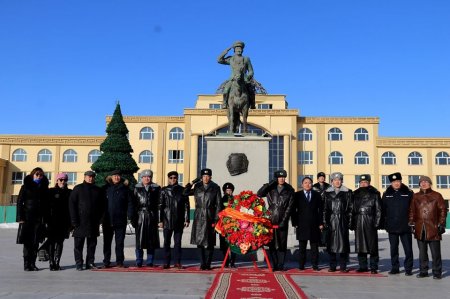 МАРШАЛ Х.ЧОЙБАЛСАНГИЙН ХӨШӨӨНД ХҮНДЭТГЭЛ ҮЗҮҮЛЖ, ЦЭЦЭГ ӨРГӨЛӨӨ