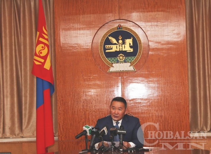 Ерөнхийлөгч Х.Баттулга өнөөдрөөс ажилдаа орж байна