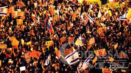 Израилын Ерөнхий сайдыг огцрохыг шаардаж байна