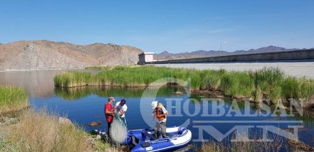 Хэрлэн голд осолдсон иргэний цогцсыг гаргаж, цагдаад хүлээлгэж өглөө