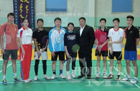 Дорнод аймгийн бадминтоны холбоонд талархав