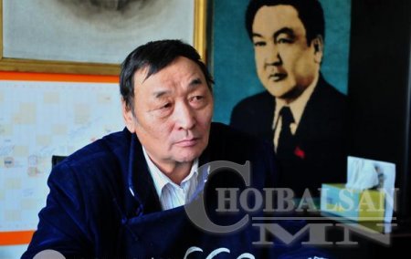 Д.Цэвээндорж: Миний чулууны дэргэд алт юу ч биш