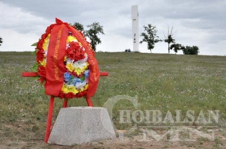Бунхан толгойг хогийн цэг болгож, эвдэн сүйтгэдэг нь юутай харамсалтай