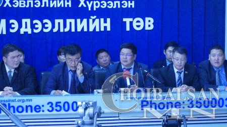 Дархан-Уул аймгийн ИТХ-ын төлөөлөгчид өлсгөлөн зарлана гэнэ