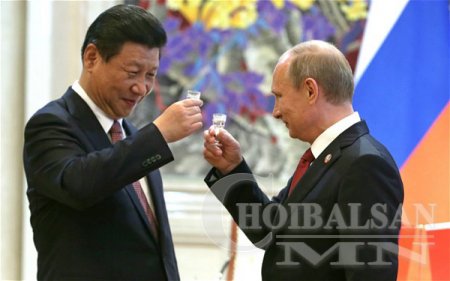 Орос бөхийж, Хятад гэдийж байна