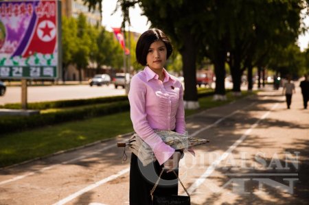 Хойд Солонгосын үзэсгэлэнт бүсгүйчүүд