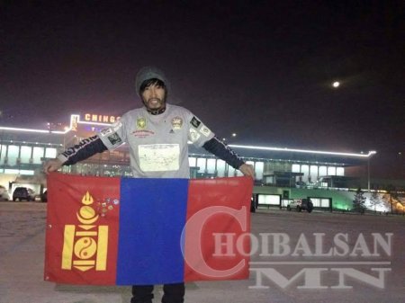Ч.Мөнгөндалай дугуйгаар 11200 км зам туулан эх орноо бүтэн тойрч чадлаа
