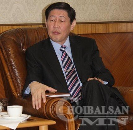 Амьдралаа зориулсан эр хүн ямар тэтгэвэрт суултай биш, яадгийм