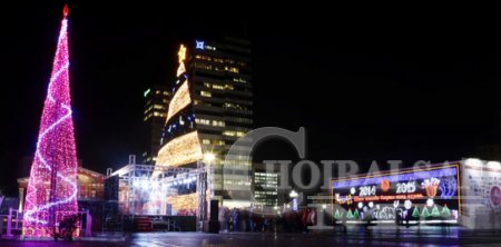 Төв талбайн сүлд модны гэрлийг 15-нд асаана