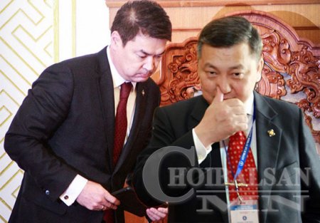 Давхар, давхар улс төр агуулсан Ерөнхий сайдыг огцруулах бичиг