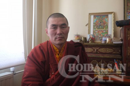 Зуд болно гэж дэмий муу ёрлож байна