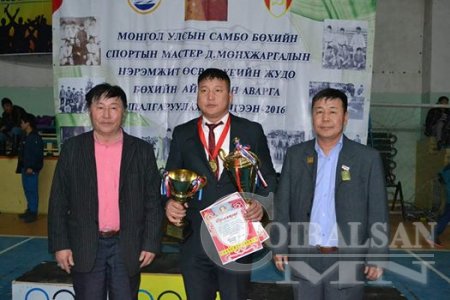Самбо бөхийн спортын мастер Д.Мөнхжаргалын нэрэмжит өсвөр жүдо бөхийн аймгийн аврага шалгаруулах тэмцээн болов