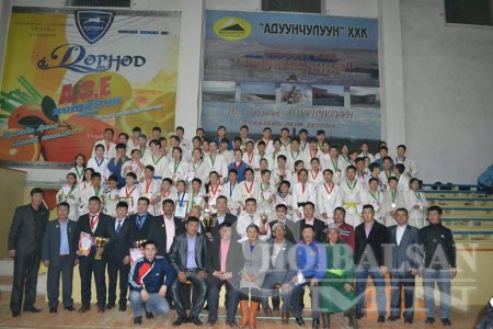 Самбо бөхийн спортын мастер Д.Мөнхжаргалын нэрэмжит өсвөр жүдо бөхийн аймгийн аврага шалгаруулах тэмцээн болов