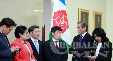Алтан загасны үлгэрийн эмгэн лугаа Н.Энхбаяр