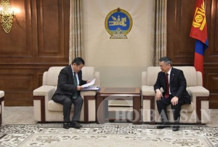 “Отгон” сайд С.Ламбаа салбараа андуурав уу, Засгийн газрын “зарц” болоо юу “Отгон” сайд С.Ламбаа салбараа андуурав уу, Засгийн газрын “зарц” болоо юу