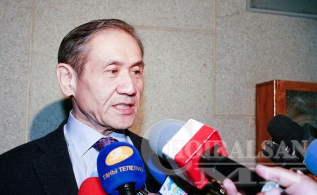 Н.Энхбаярт барьцаалагдсан эрх баригчид Н.Энхбаярт барьцаалагдсан эрх баригчид
