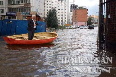 Улаанбаатарын зам урсаж байна /ФОТО/