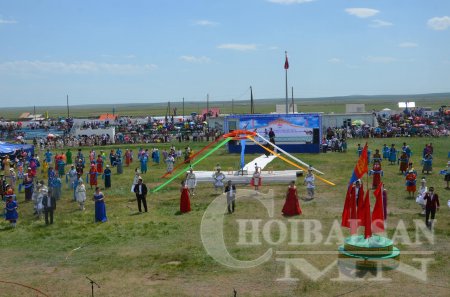 Ардын хувьсгалын 95 жилийн ой, аймаг байгуулагдсаны 85 жилийн ойн баяр наадам сайхан болж өнгөрлөө