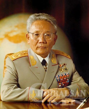 Ийм шаардлага тавидаг төрийн түшээ одоо байхгүй дээ