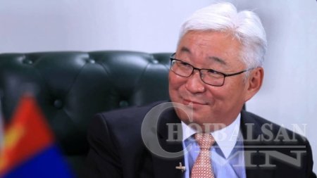 Э.Бат-Үүл: Цаг нь болоод эрх нь олдох юм бол лаларууд дуртайаяа ногоон малгайтнууд болно