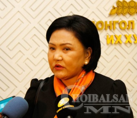 Д.Оюунхорол: Уул уурхайн лицензүүдийг хураах шаардлагыг Засгийн газарт оруулна