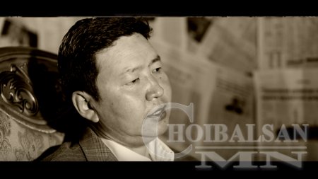 Хар ба шар нэвтрүүлэгч яруу найрагч Д.Ган-Очир оролцлоо