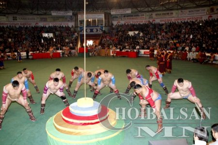 Шинэ арслан Р.Пүрэвдагва Монгол бахархлын өдрийн барилдаанд түрүүллээ