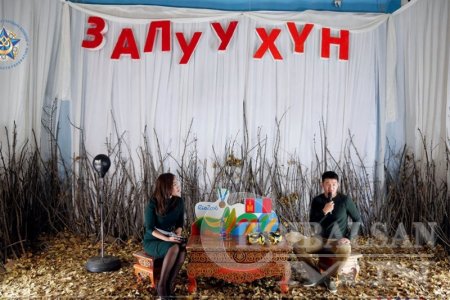 Д.Отгондалай: Ямар ч алдрын оргилд хүрсэн ард түмэнтэйгээ л цуг байна
