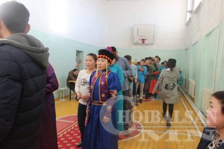 "Дээлтэй монгол 2016" өдөрлөгийг МСҮТ-ын оюутаны зөвлөлөөс зохион байгуулжээ