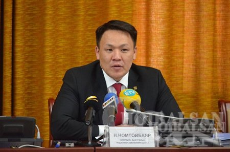 ХНХ-ын сайд Н.Номтойбаяр Ахмад настны тухай хуулийн төслийг танилцууллаа