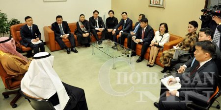 ОЛУУЛ ЯВСНЫХАА ХЭРЭЭР МӨНГӨ ОЛООД ИРДЭГ БОЛ САЙХАН АА