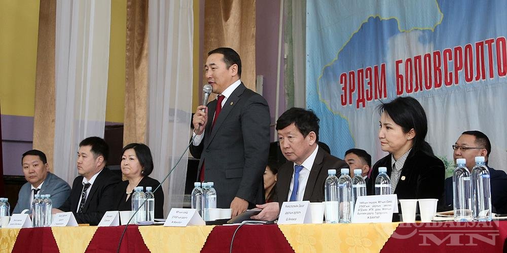 Ж.Мөнхбат: Монгол Улсын эдийн засагт гурван ногоон гэрэл ассан