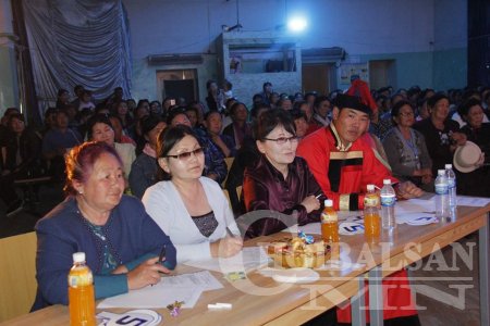 Баян-Уул сумын төлчин эмэгтэйчүүдийн IX чуулга уулзалт боллоо