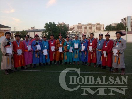 Гарамгай харваач Н.Нацагдорж ахлагчтай Дорнод аймгийн  эрэгтэй баг харваачид багийн улсын аваргын  тэмцээнээс  мөнгөн медаль хүртжээ 