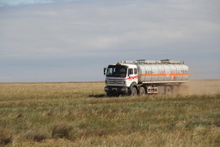Аймгийн Засаг даргын захирамжаар газрын тосны тээвэрлэлт хийхийг зогсоох шийдвэр гарлаа