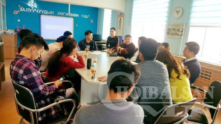 Дорнод аймгийн залуучуудтай Баянхонгор аймгийн залуусын төлөөлөл туршлага солилцлоо