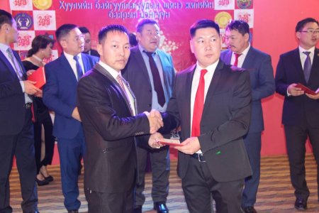 Аймгийн шүүхийн шийдвэр гүйцэтгэх газрын шилдгүүд тодорлоо