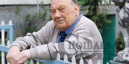 ҮХЛЭЭС ДОЛООН УДАА МУЛТАРЧ, 1 САЯ ДОЛЛАР ХОЖСОН ДЭЛХИЙН ХАМГИЙН АЗТАЙ ХҮН