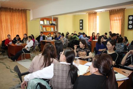 ХҮҮХДИЙН ҮЗЭЛ БОДЛОО ИЛЭРХИЙЛЭХ, ХӨУБ-ЫН ЧИГЛҮҮЛЭГЧ БАГШ НАРЫГ АРГА ЗҮЙГЭЭР ХАНГАХ СУРГАЛТ ЗОХИОН БАЙГУУЛАГДЛАА